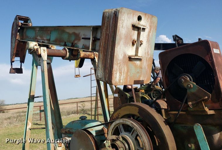 image for item DQ0531 Lufkin  pump jack