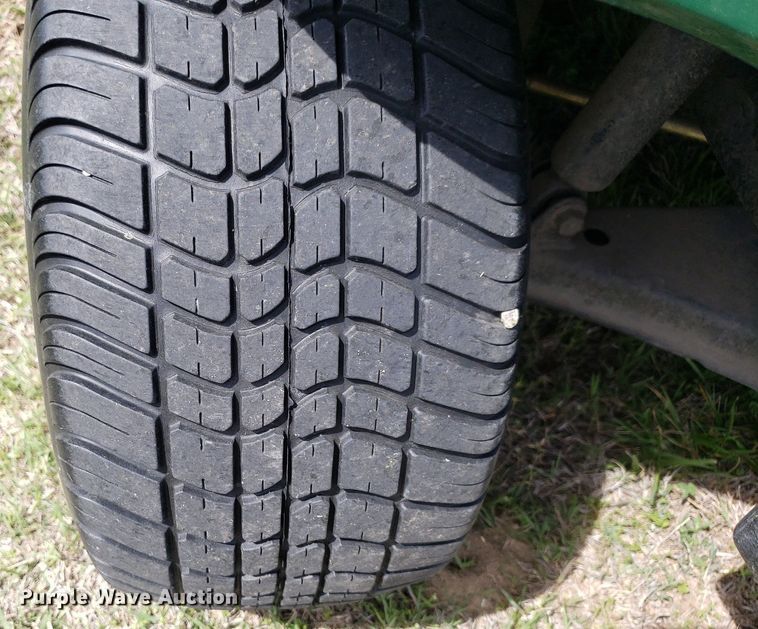 image for item DQ0536 2001 Yamaha G19E  golf cart