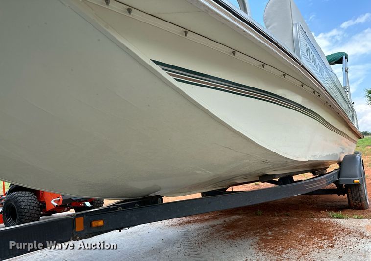 image for item DQ0542 1998 Grumman Sport Deck  boat