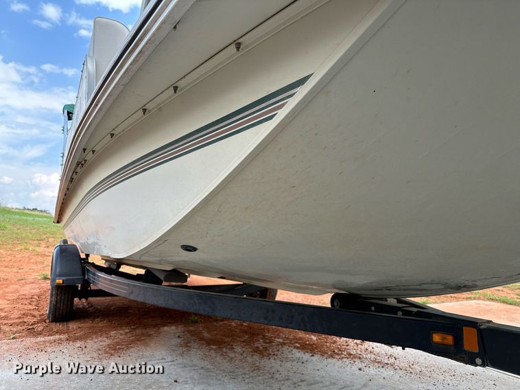 image for item DQ0542 1998 Grumman Sport Deck  boat