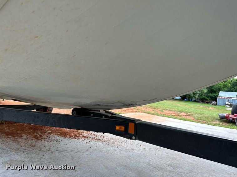 image for item DQ0542 1998 Grumman Sport Deck  boat