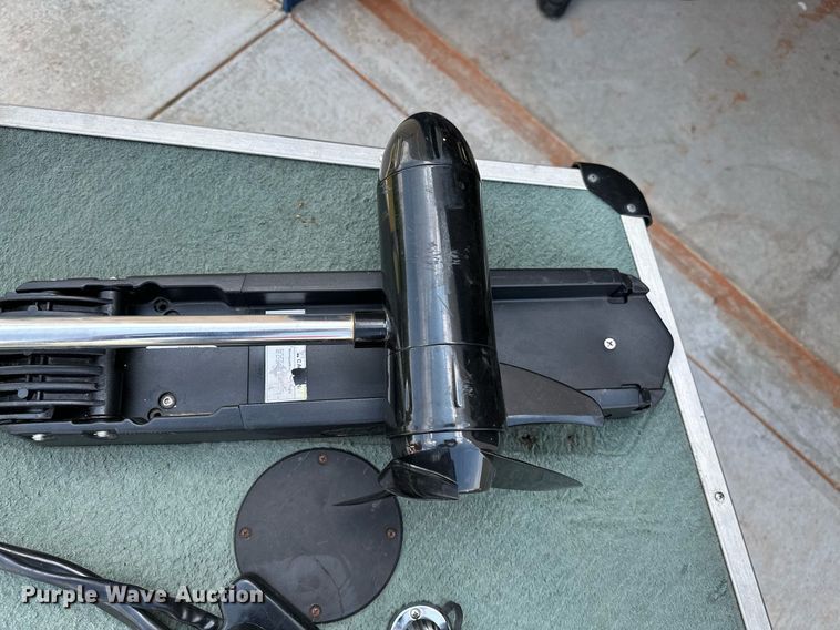 image for item DQ0542 1998 Grumman Sport Deck  boat