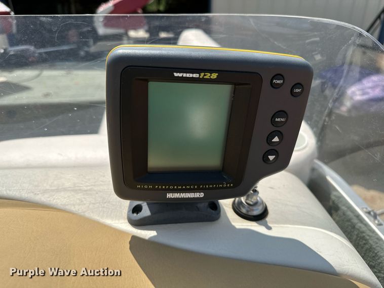 image for item DQ0542 1998 Grumman Sport Deck  boat