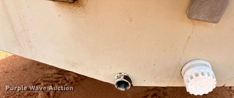 image for item DQ0542 1998 Grumman Sport Deck  boat