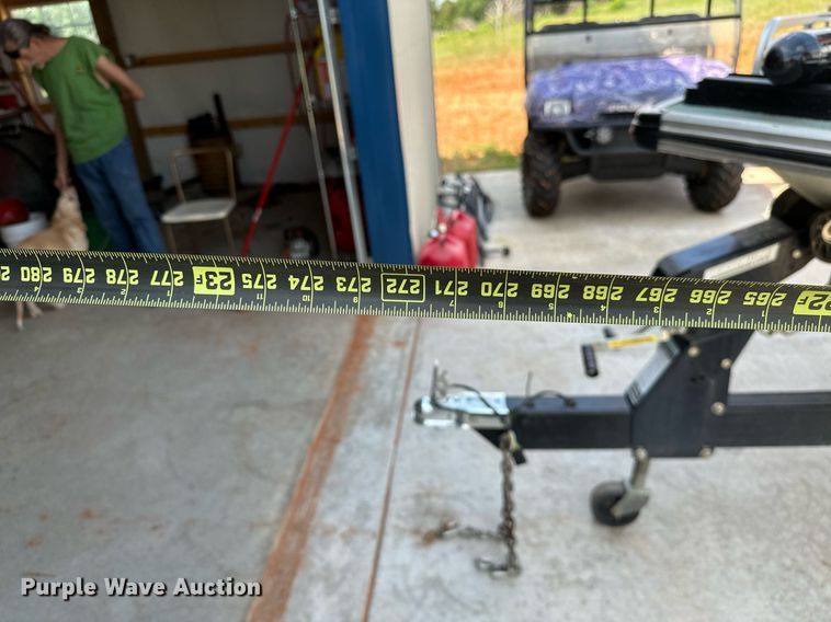 image for item DQ0542 1998 Grumman Sport Deck  boat