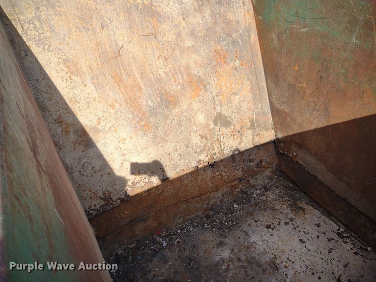 image for item DQ1693 (5) dumpsters