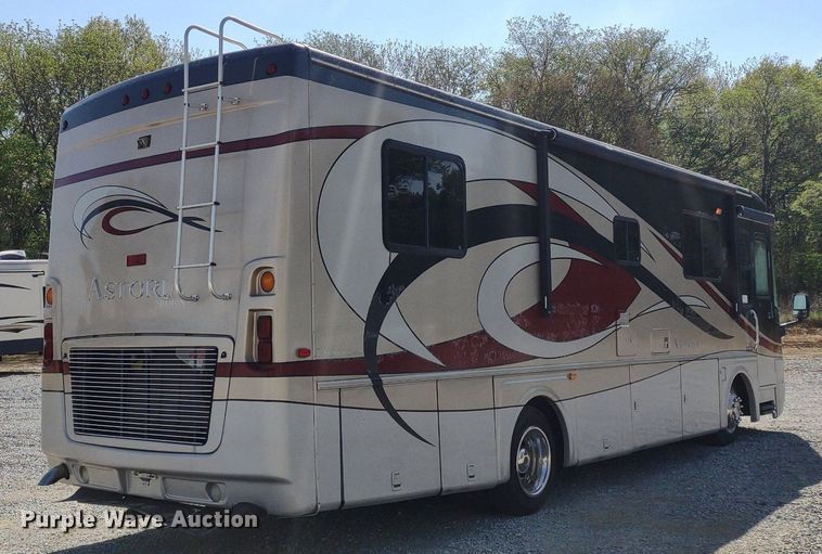 image for item DQ1703 2006 Freightliner Astoria  RV