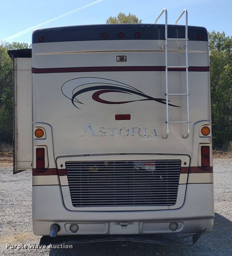 image for item DQ1703 2006 Freightliner Astoria  RV