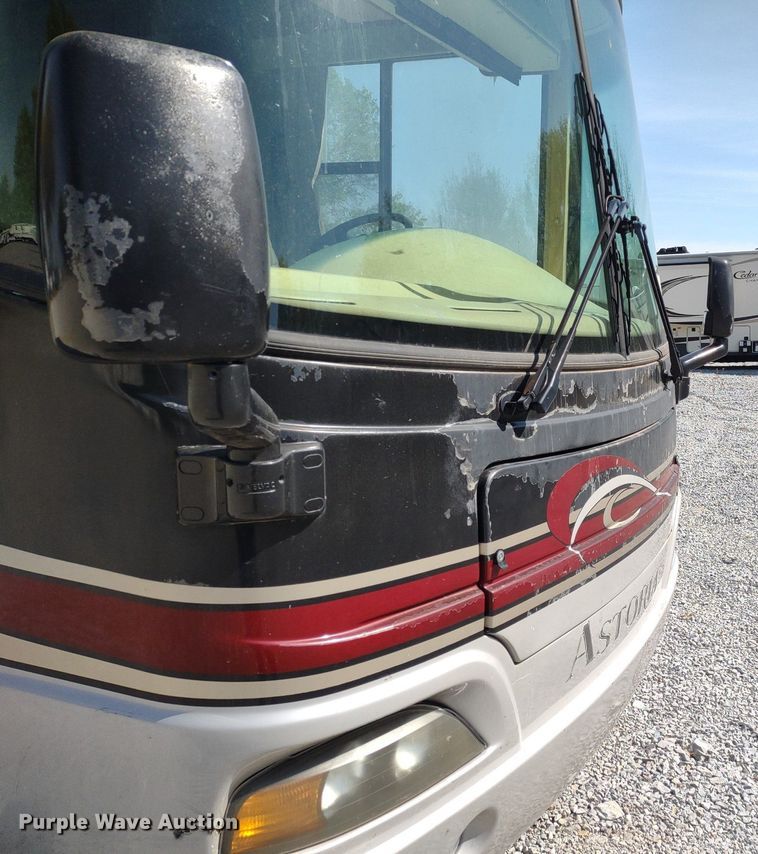 image for item DQ1703 2006 Freightliner Astoria  RV