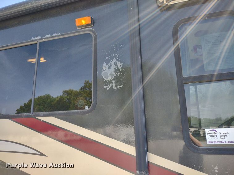 image for item DQ1703 2006 Freightliner Astoria  RV