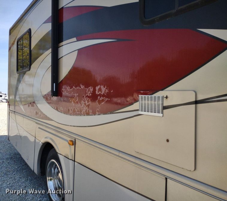 image for item DQ1703 2006 Freightliner Astoria  RV