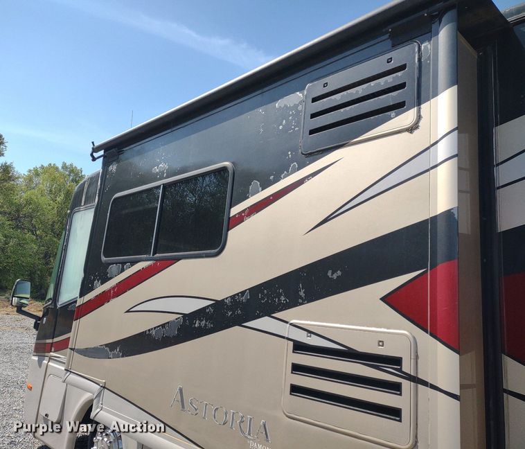 image for item DQ1703 2006 Freightliner Astoria  RV