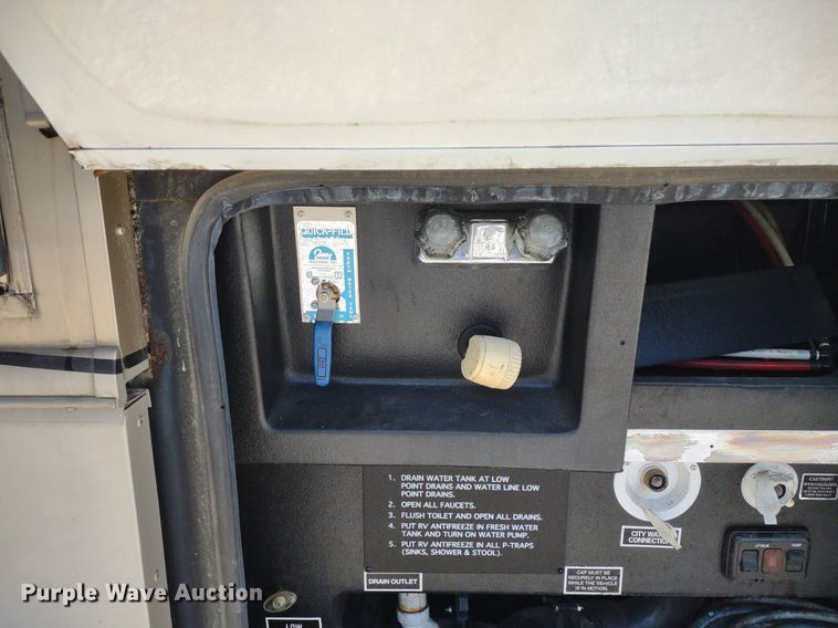 image for item DQ1703 2006 Freightliner Astoria  RV