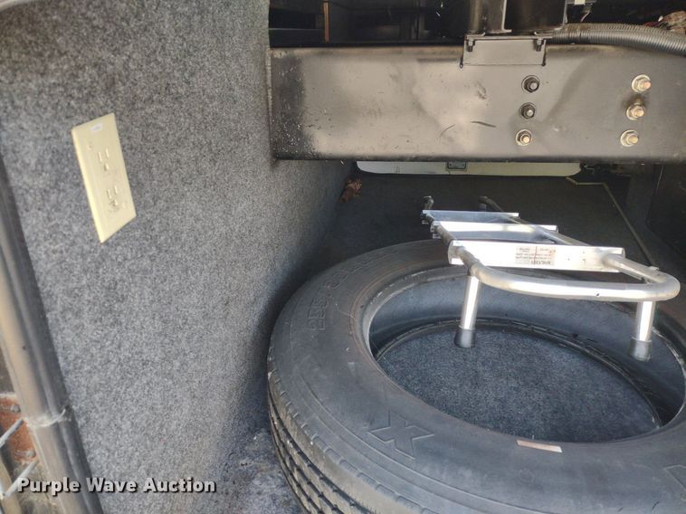 image for item DQ1703 2006 Freightliner Astoria  RV