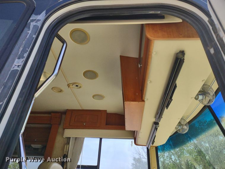 image for item DQ1703 2006 Freightliner Astoria  RV