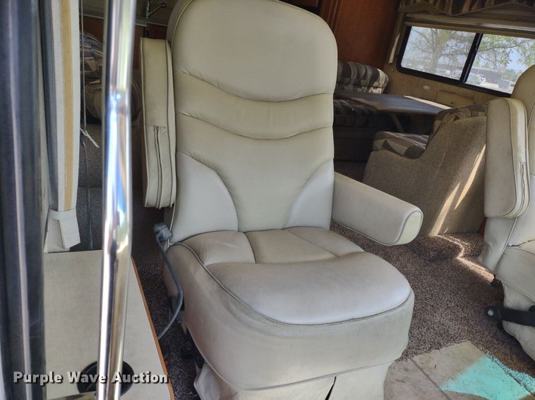 image for item DQ1703 2006 Freightliner Astoria  RV