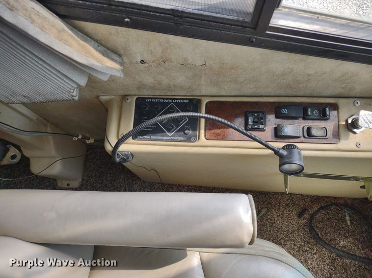 image for item DQ1703 2006 Freightliner Astoria  RV