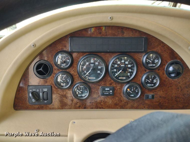 image for item DQ1703 2006 Freightliner Astoria  RV