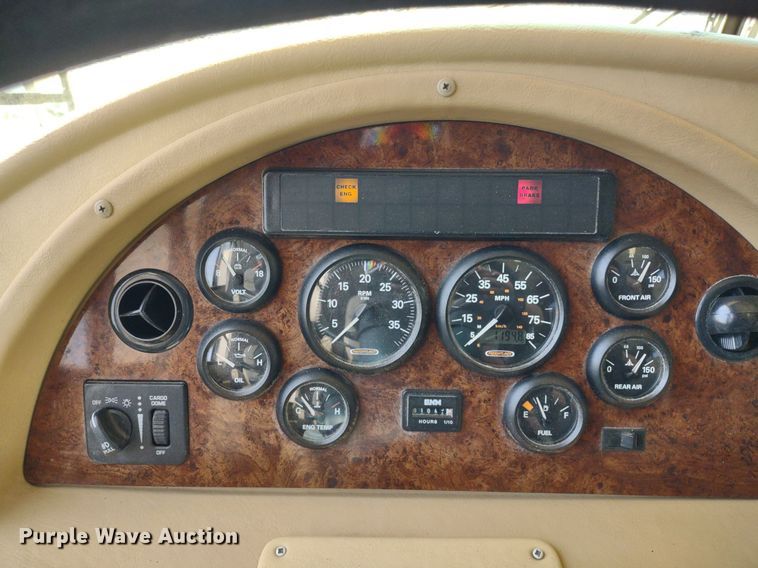 image for item DQ1703 2006 Freightliner Astoria  RV