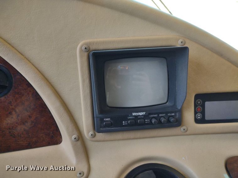 image for item DQ1703 2006 Freightliner Astoria  RV