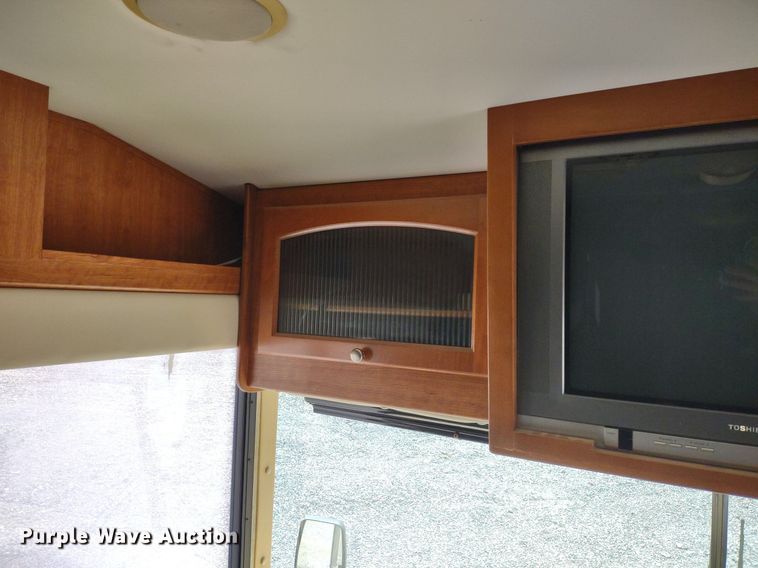 image for item DQ1703 2006 Freightliner Astoria  RV