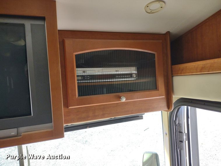 image for item DQ1703 2006 Freightliner Astoria  RV