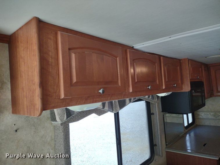 image for item DQ1703 2006 Freightliner Astoria  RV