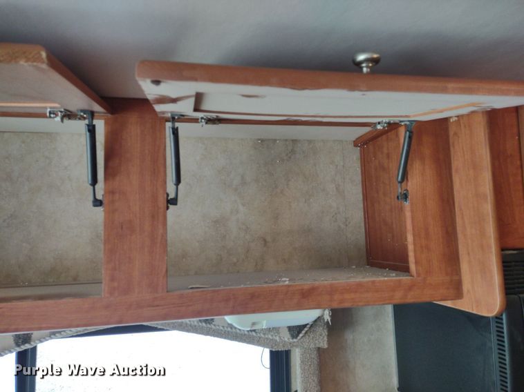 image for item DQ1703 2006 Freightliner Astoria  RV