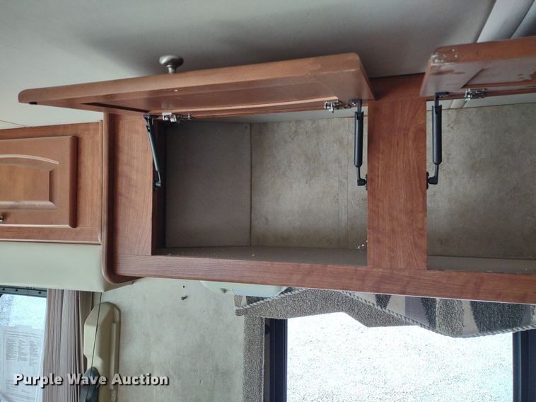 image for item DQ1703 2006 Freightliner Astoria  RV