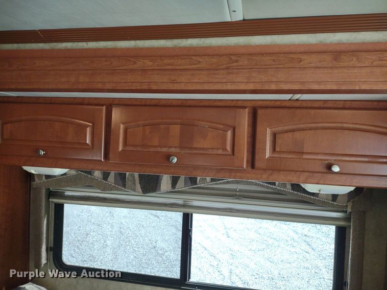 image for item DQ1703 2006 Freightliner Astoria  RV