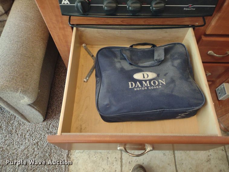 image for item DQ1703 2006 Freightliner Astoria  RV