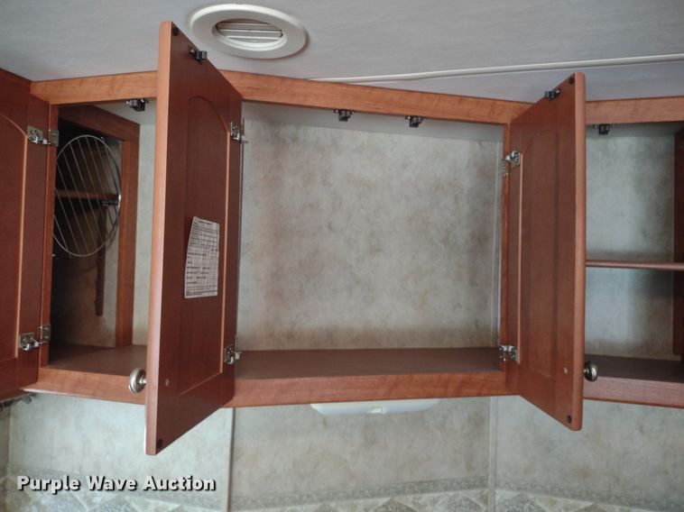 image for item DQ1703 2006 Freightliner Astoria  RV