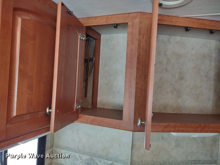 image for item DQ1703 2006 Freightliner Astoria  RV