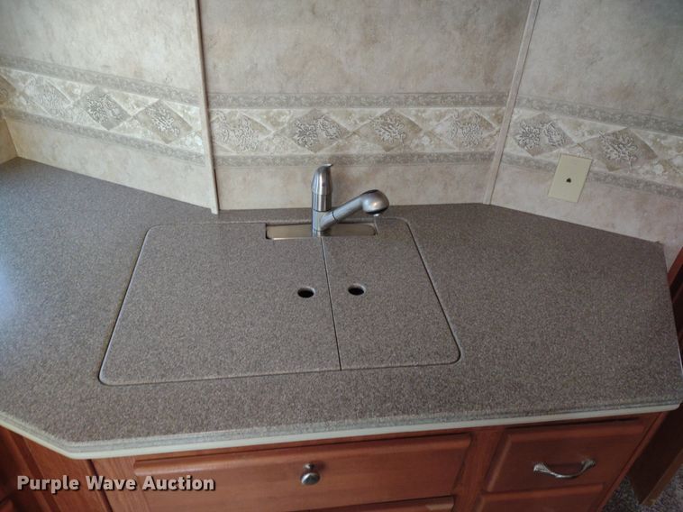 image for item DQ1703 2006 Freightliner Astoria  RV