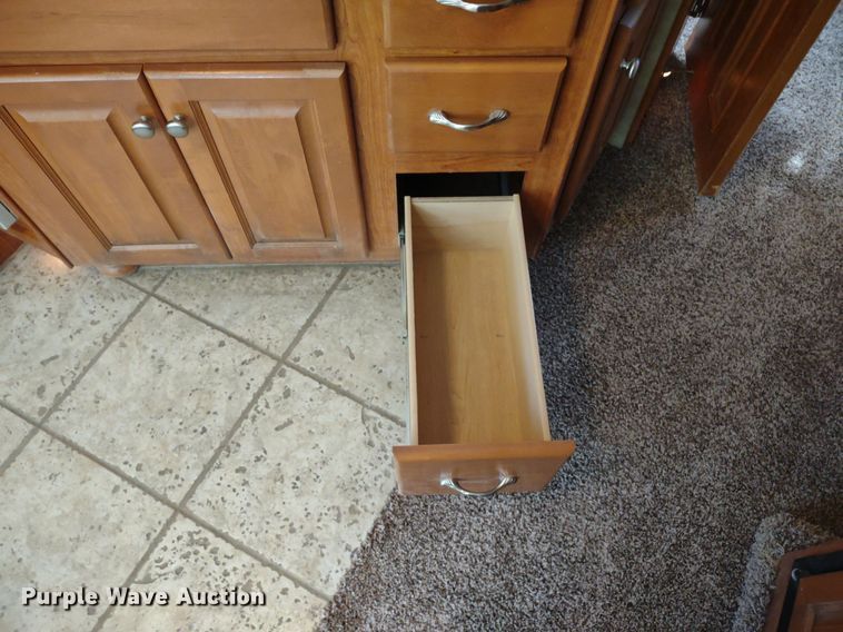 image for item DQ1703 2006 Freightliner Astoria  RV