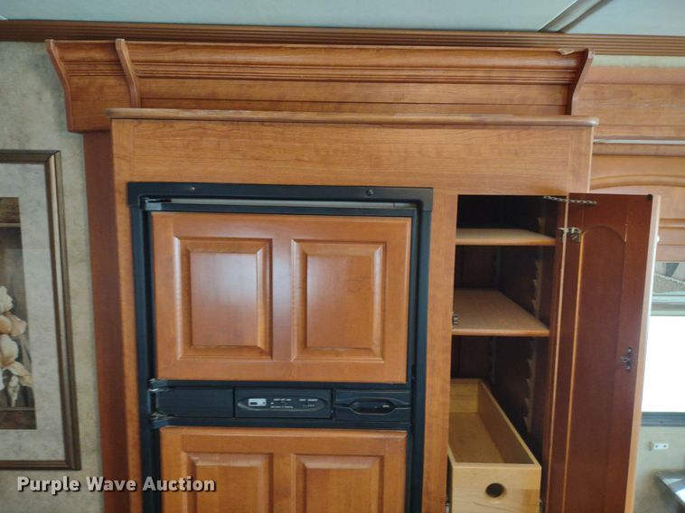 image for item DQ1703 2006 Freightliner Astoria  RV