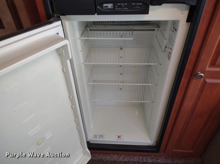 image for item DQ1703 2006 Freightliner Astoria  RV