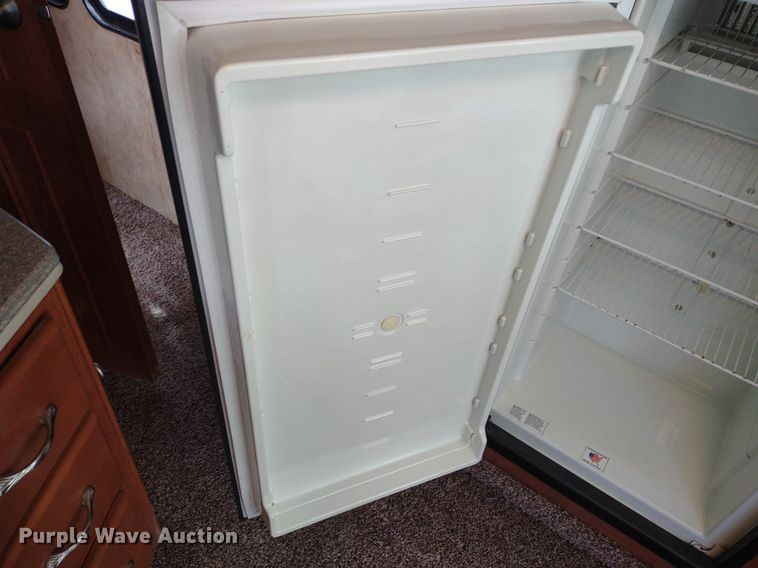 image for item DQ1703 2006 Freightliner Astoria  RV