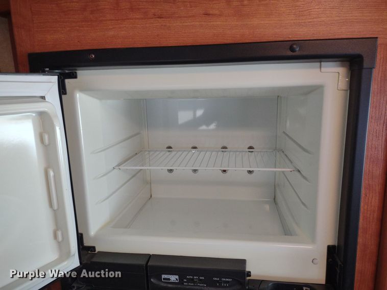 image for item DQ1703 2006 Freightliner Astoria  RV