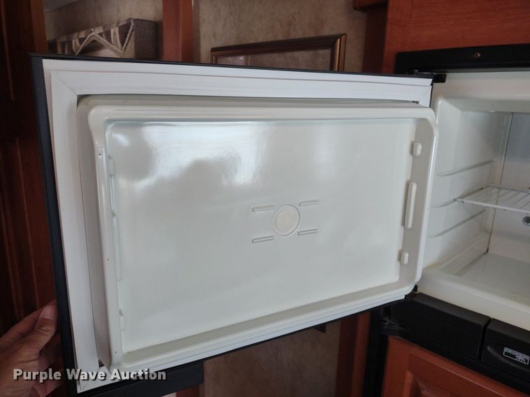 image for item DQ1703 2006 Freightliner Astoria  RV