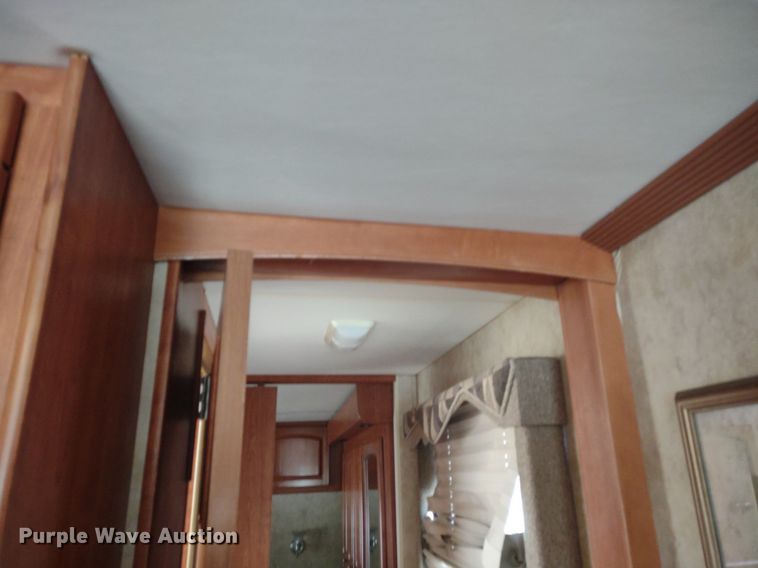 image for item DQ1703 2006 Freightliner Astoria  RV