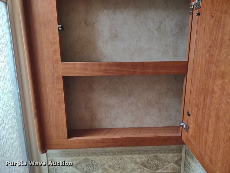 image for item DQ1703 2006 Freightliner Astoria  RV