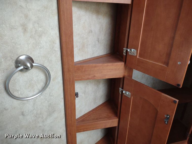 image for item DQ1703 2006 Freightliner Astoria  RV