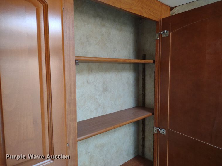 image for item DQ1703 2006 Freightliner Astoria  RV