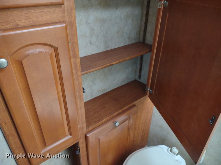 image for item DQ1703 2006 Freightliner Astoria  RV