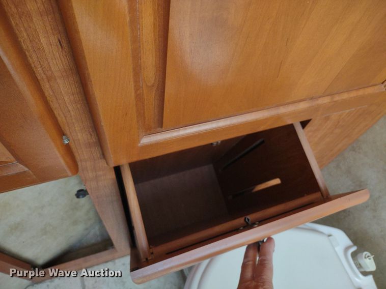 image for item DQ1703 2006 Freightliner Astoria  RV