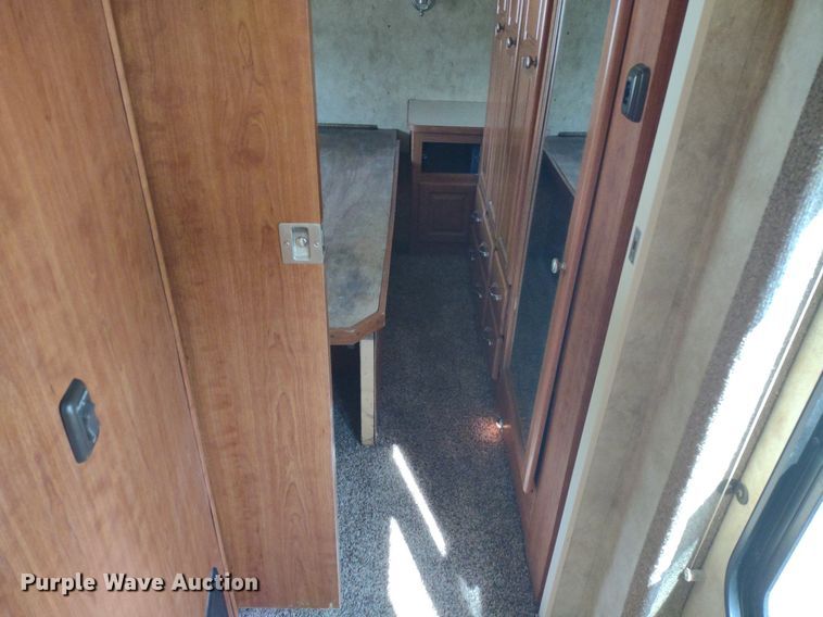 image for item DQ1703 2006 Freightliner Astoria  RV