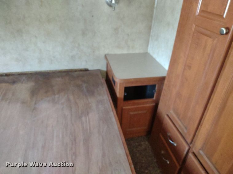 image for item DQ1703 2006 Freightliner Astoria  RV