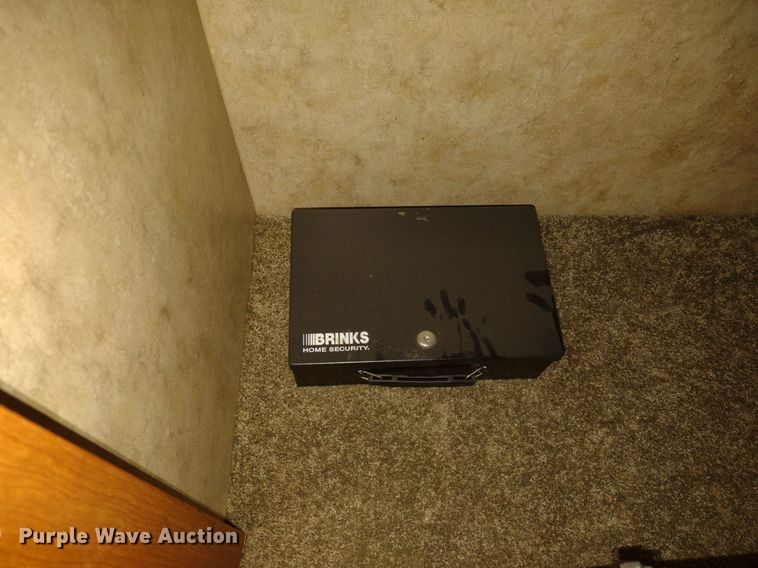 image for item DQ1703 2006 Freightliner Astoria  RV