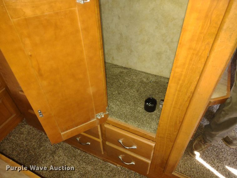 image for item DQ1703 2006 Freightliner Astoria  RV